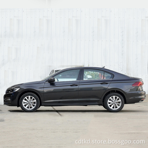 China Manufacturer VW Bora 2023 New 4-Wheel Adult Car Sedan Luxury Low Price Sale Car 200TSI DSG Edition